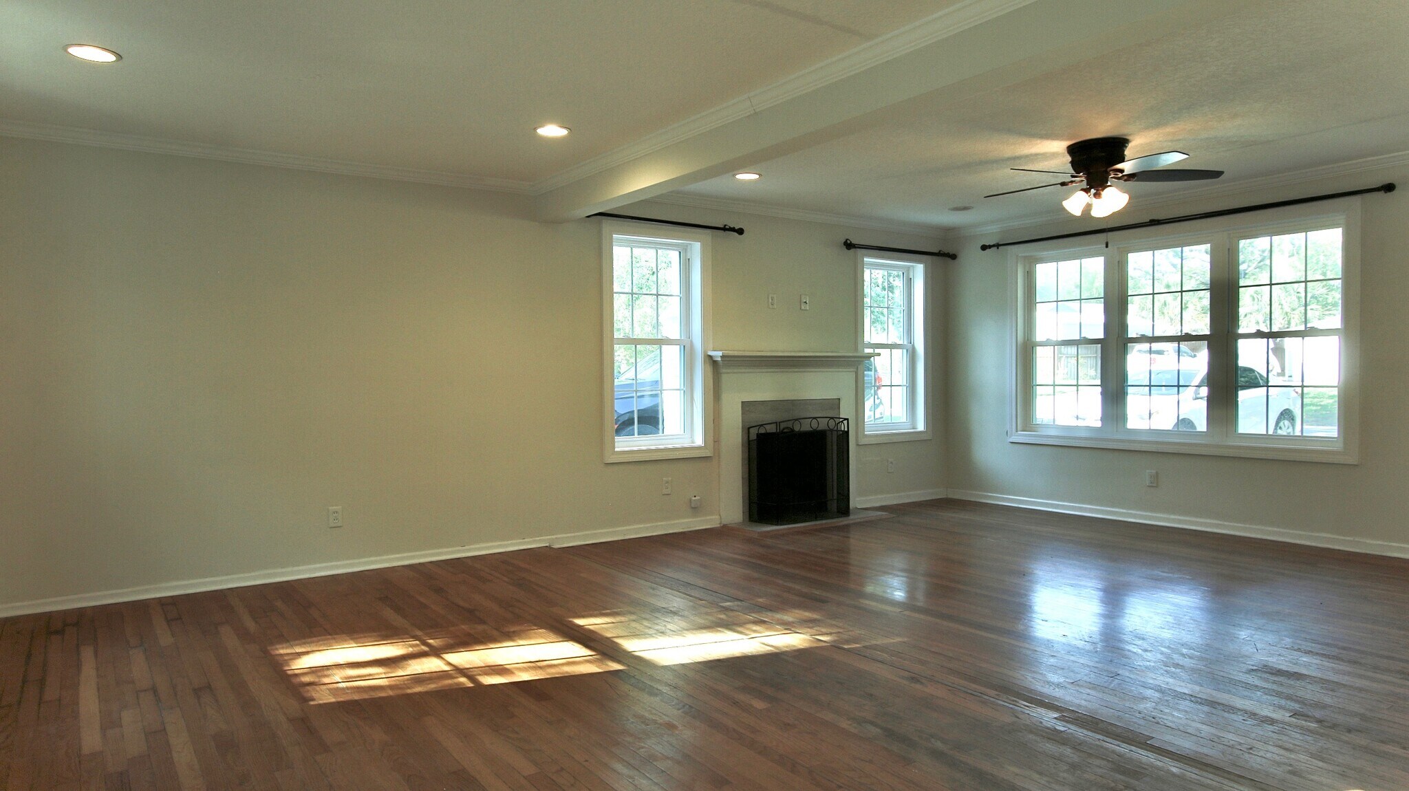Building Photo - 1554 Geraldine Dr