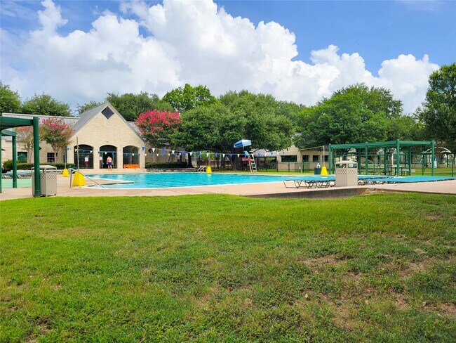 Building Photo - 17715 Laguna Trail Dr