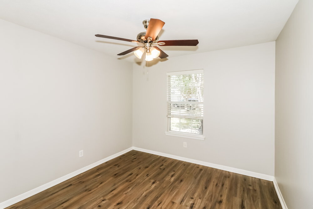 Building Photo - 19831 Billineys Park Dr