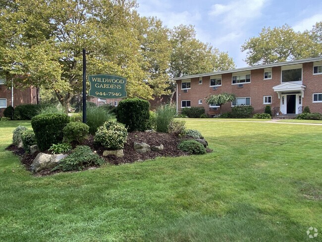 Building Photo - Wildwood & Soundview Garden Apartments