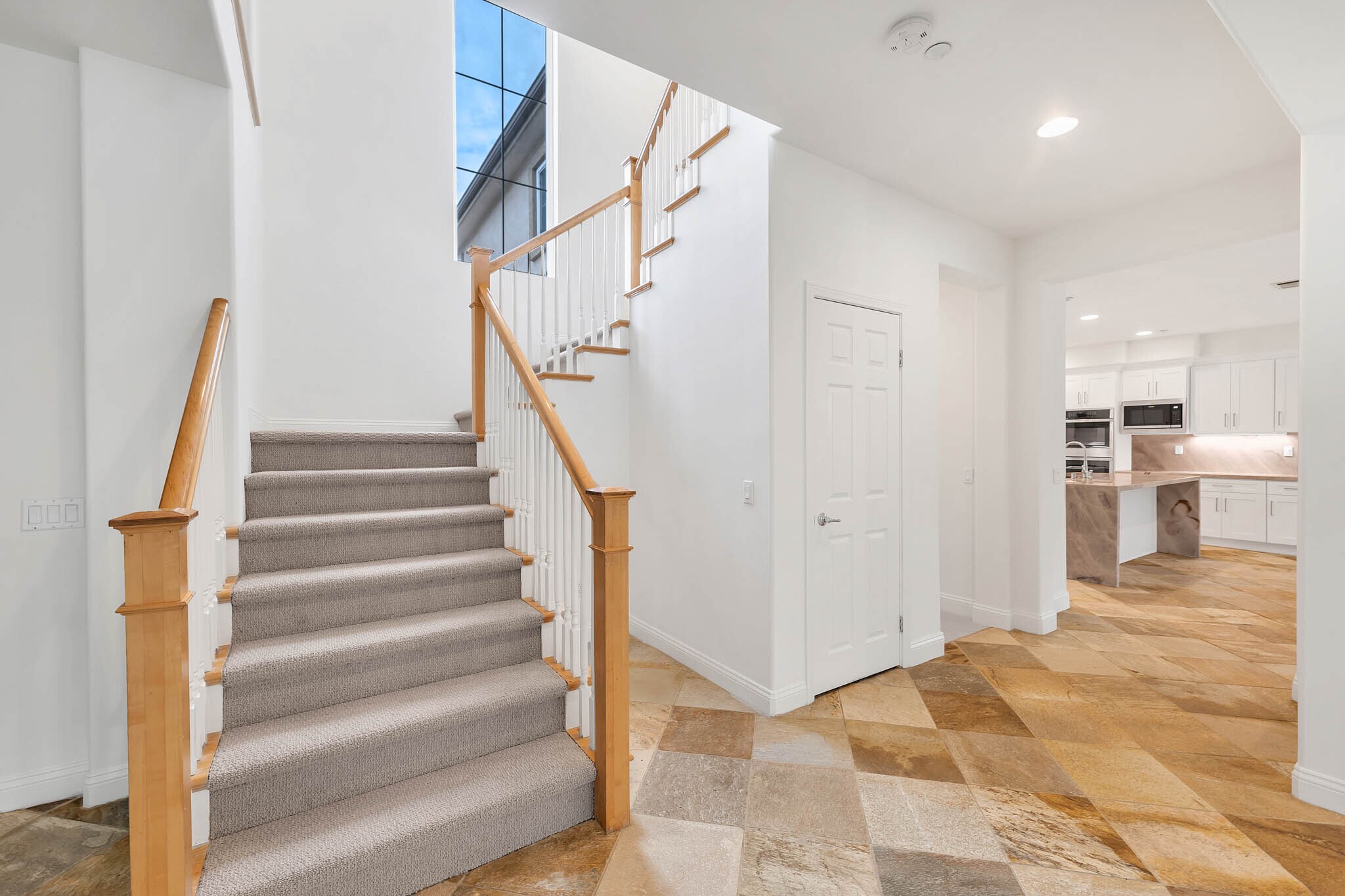 Stairwell - 12215 Delante Ct