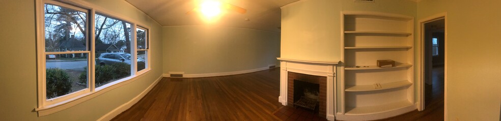 Primary Photo - 218 Hillcrest Ave
