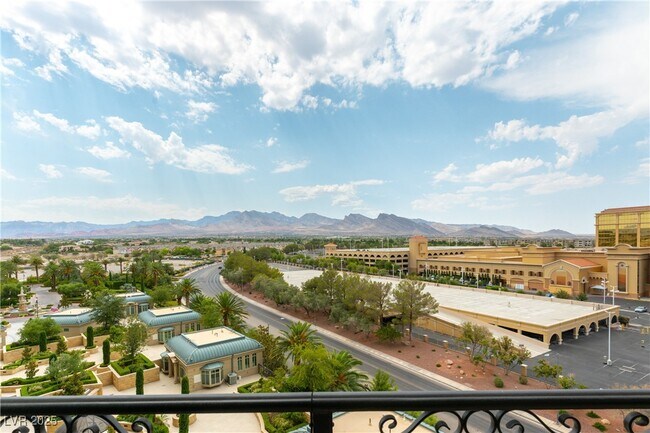 Building Photo - 9101 Alta Dr