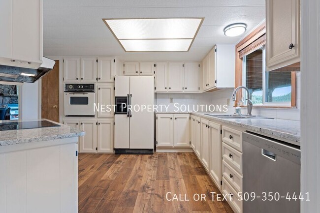 Building Photo - 10407 Kory Ln NE