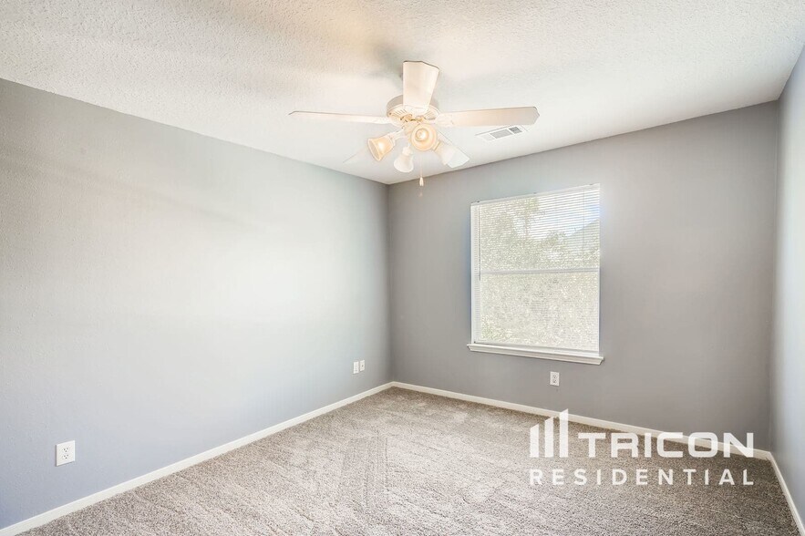 Building Photo - 3402 Marion Cir