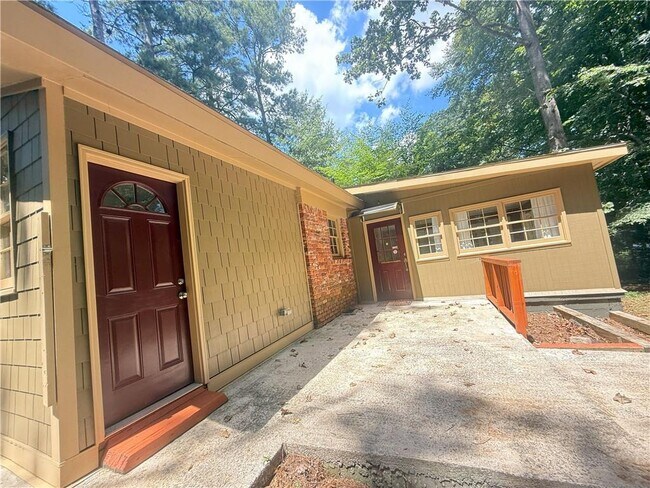 Building Photo - 1009 Verdi Way