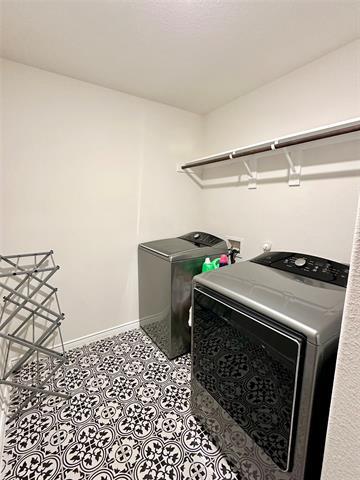 Building Photo - 6409 Bon Fire Dr