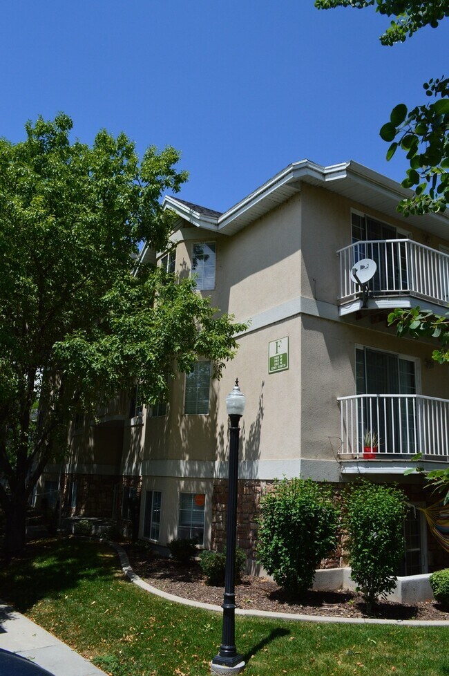 Primary Photo - Country Woods Condo