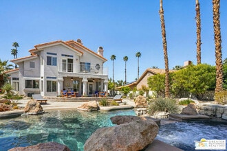 Building Photo - 364 Oakmont Dr