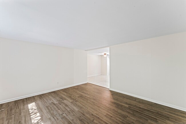 Building Photo - 85 Chestnut St