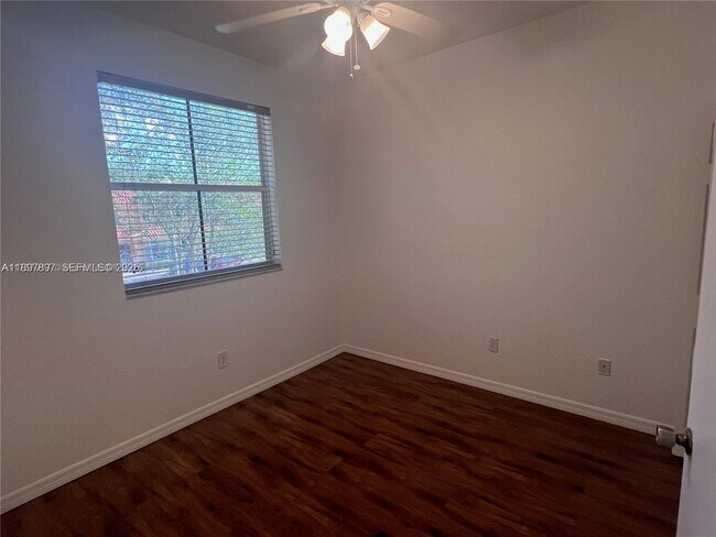 Building Photo - 2224 Anchor Ct