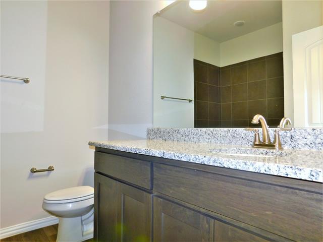 Building Photo - 3023 Cliffview Dr