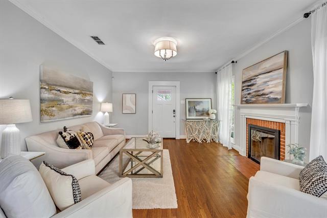 Building Photo - 6227 Lakeshore Dr