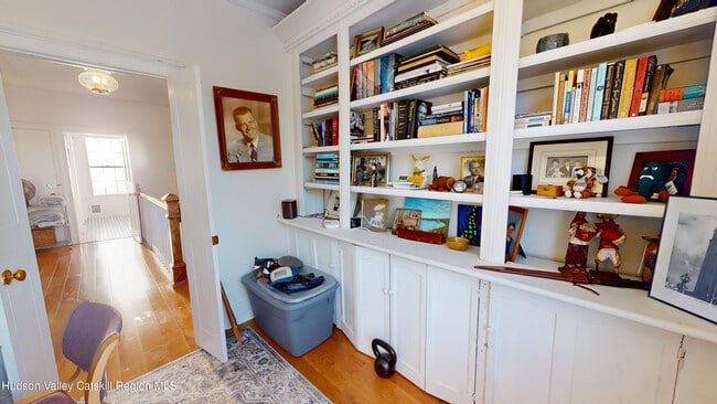 Building Photo - 34 Ely St