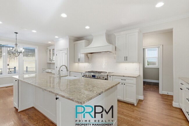 Building Photo - 129 Griffith Hill Way