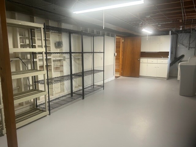Building Photo - 6625 Brittany Rd