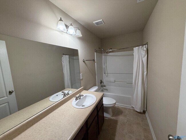Building Photo - 222 Ivyleaf Dr