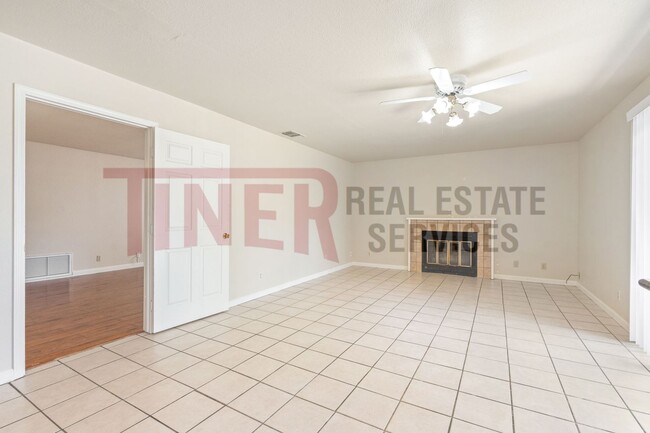 Building Photo - Spacious Home in Tiogawoods Neighborhood!