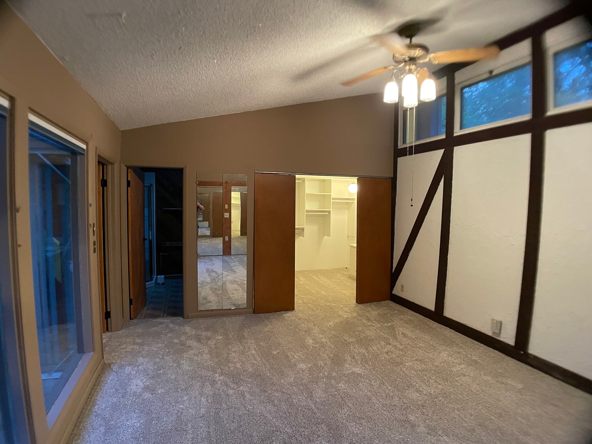 Master bedroom - 5344 Hagewa Dr