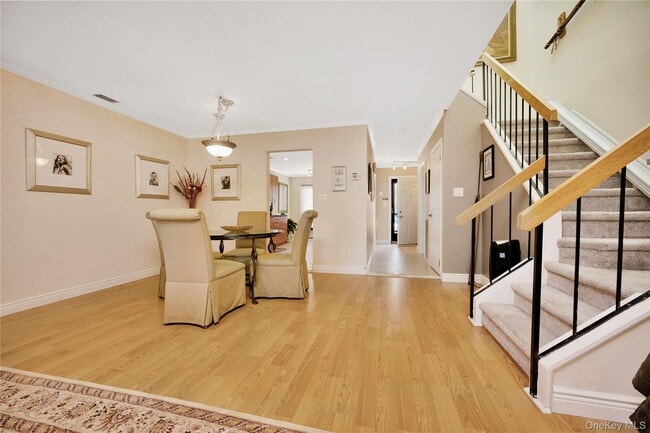 Building Photo - 4 Stanford Ct