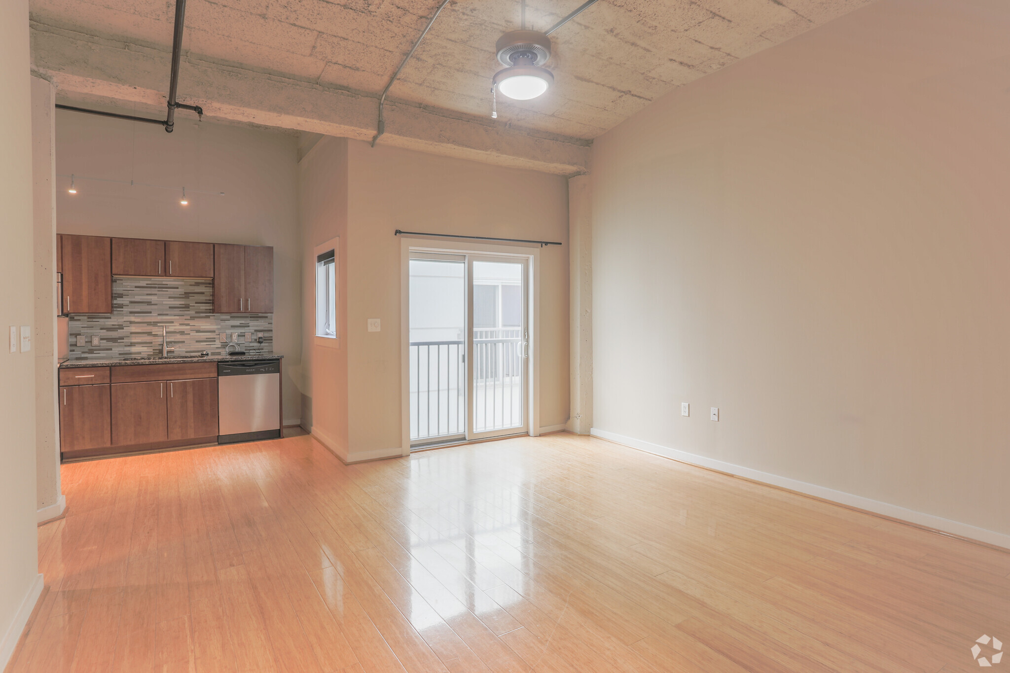 1BR,1BA -750SF The Granby - Riverview Lofts