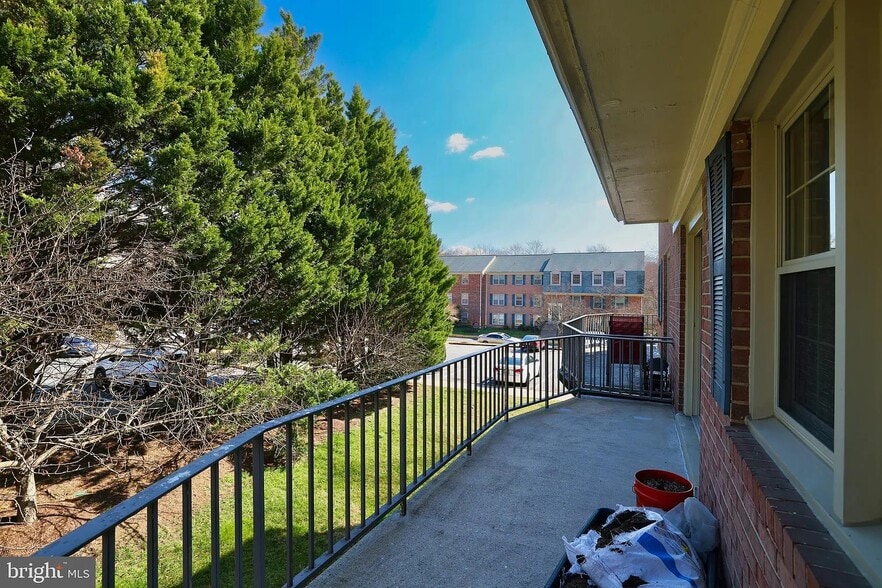 Balcony - 5952 Westchester Park Dr