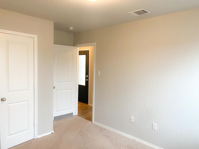 Building Photo - 507 Agave Flats Dr