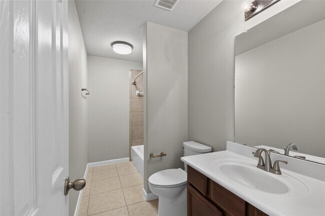 Building Photo - 18154 Williams Elm Dr
