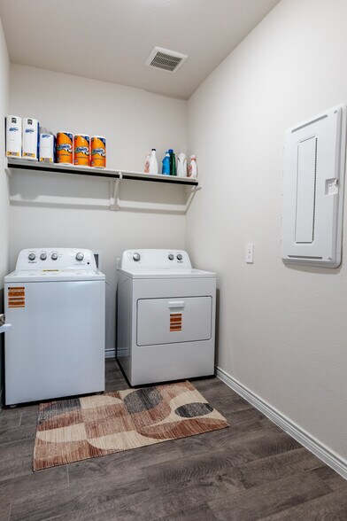 Building Photo - 8125 Danny Scarth Ln