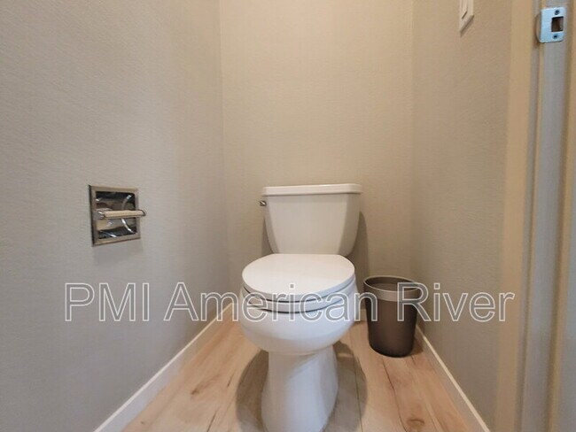 Building Photo - 11291 Stanford Ct Ln