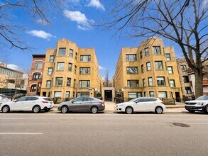 Building Photo - 679.5 W Wrightwood Ave