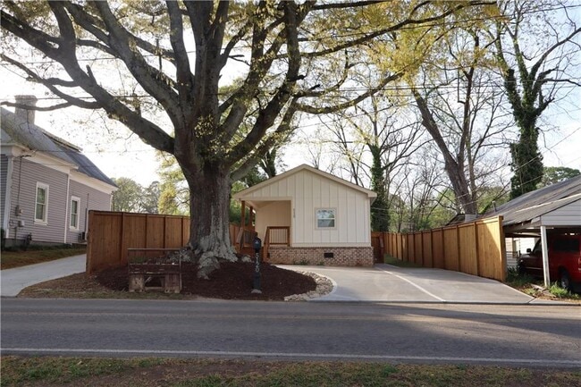 Building Photo - 5120 Railroad Ave