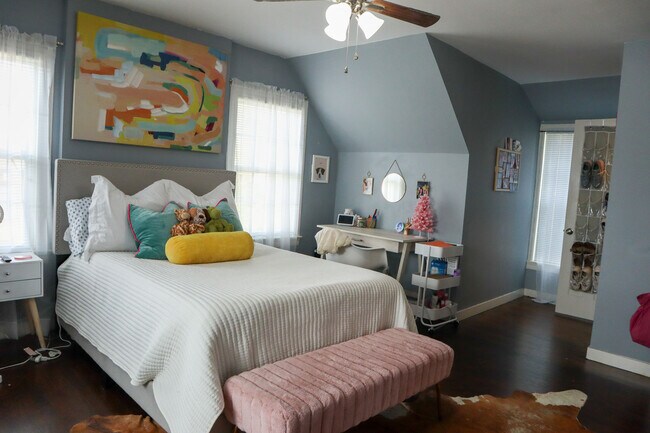 Building Photo - 123 Lloyd St