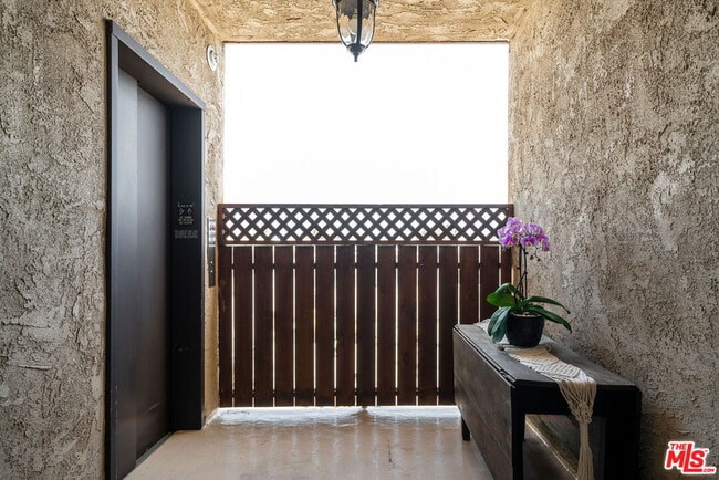 Building Photo - 817 10th St