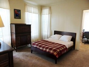 Building Photo - 113 Comstock Pl