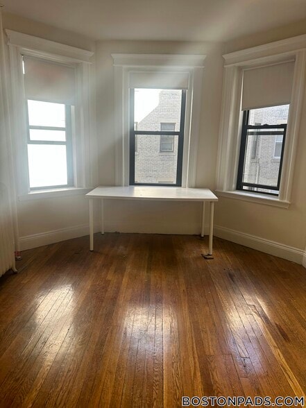 Building Photo - 1144 Commonwealth Ave