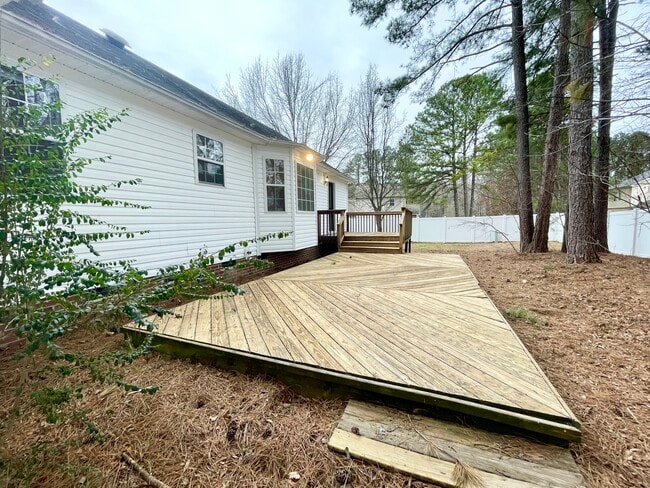 Building Photo - 5501 Heraldy Ct