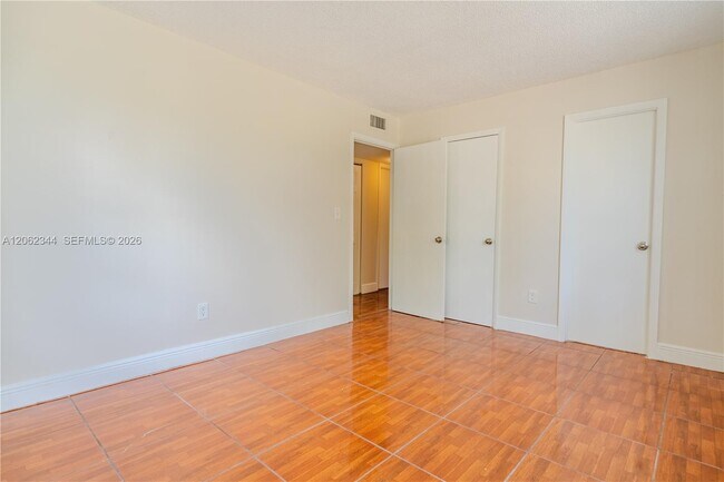 Building Photo - 482 NW 165th St