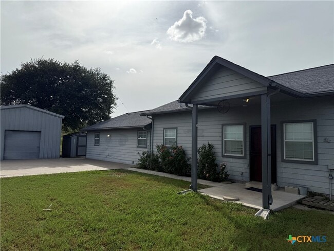 Building Photo - 256 Co Rd 481