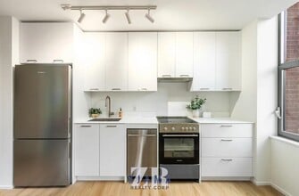 Building Photo - 955 Sterling Pl