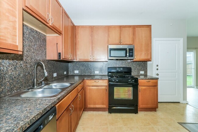 Building Photo - 8119 Almera Falls Dr