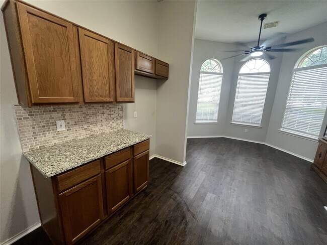 Building Photo - 3651 Woodlace Dr