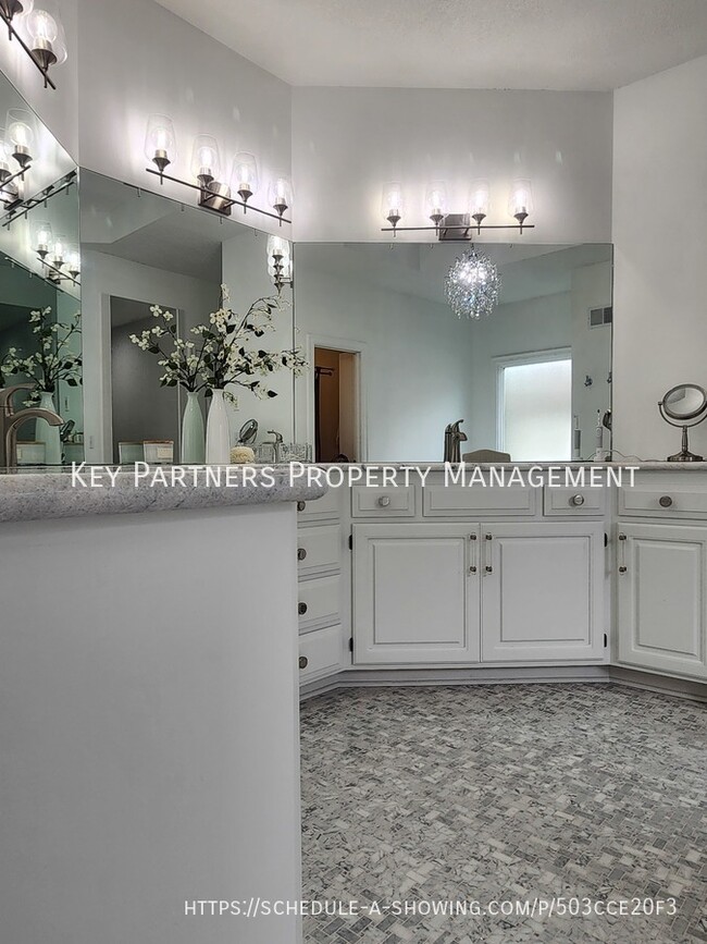 Building Photo - 5812 N Ames-