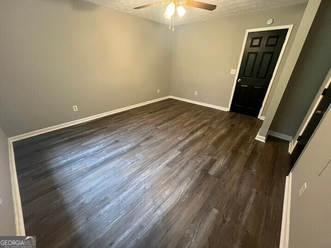 Building Photo - 160 Mountain View Cir