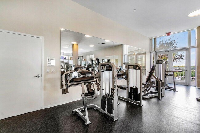 Building Photo - 300 S Australian Ave