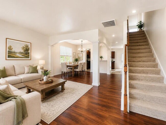 Building Photo - 11 Phaeton Ave