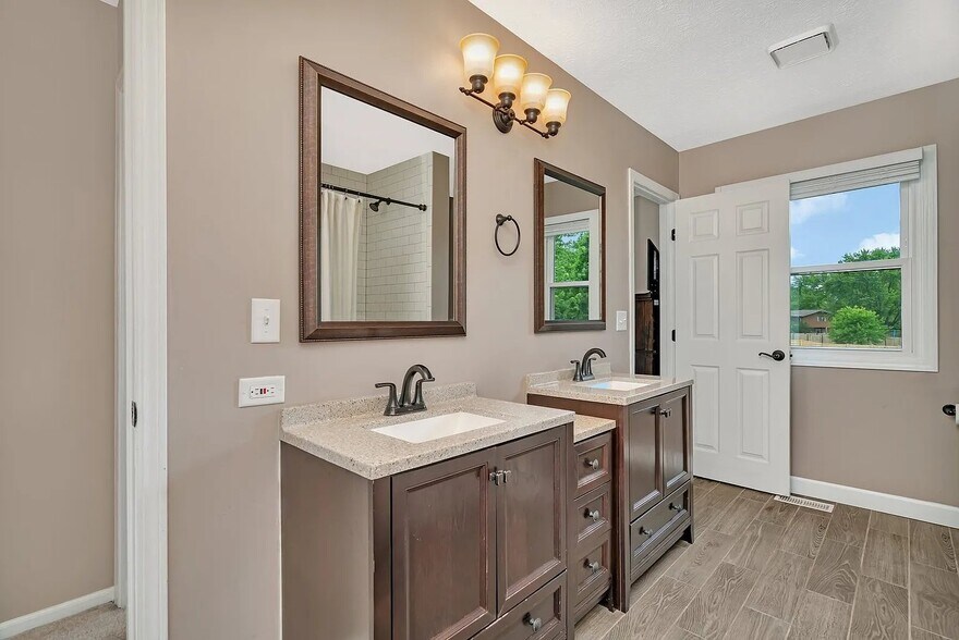 Building Photo - 3513 Harris Dr