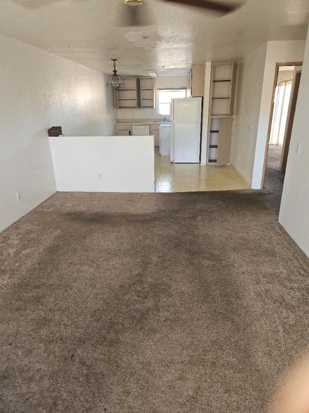 Primary Photo - 1141 Persimmon Ave