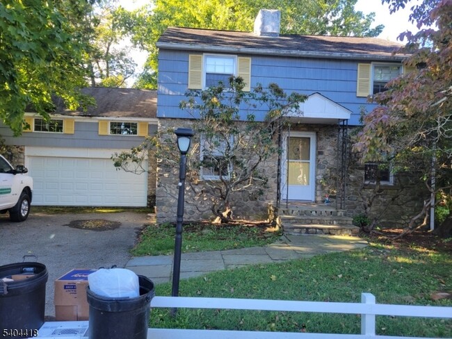 Building Photo - 8 Randolph Ave