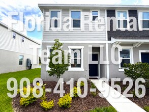 Building Photo - Westview End Unit Townhome